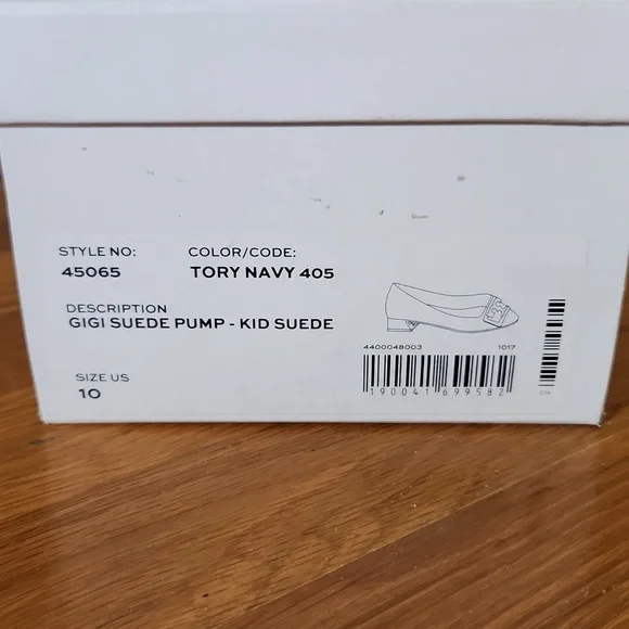 Tory Burch Navy Blue Suede Flats with Gold Logo - Picture 8 of 12